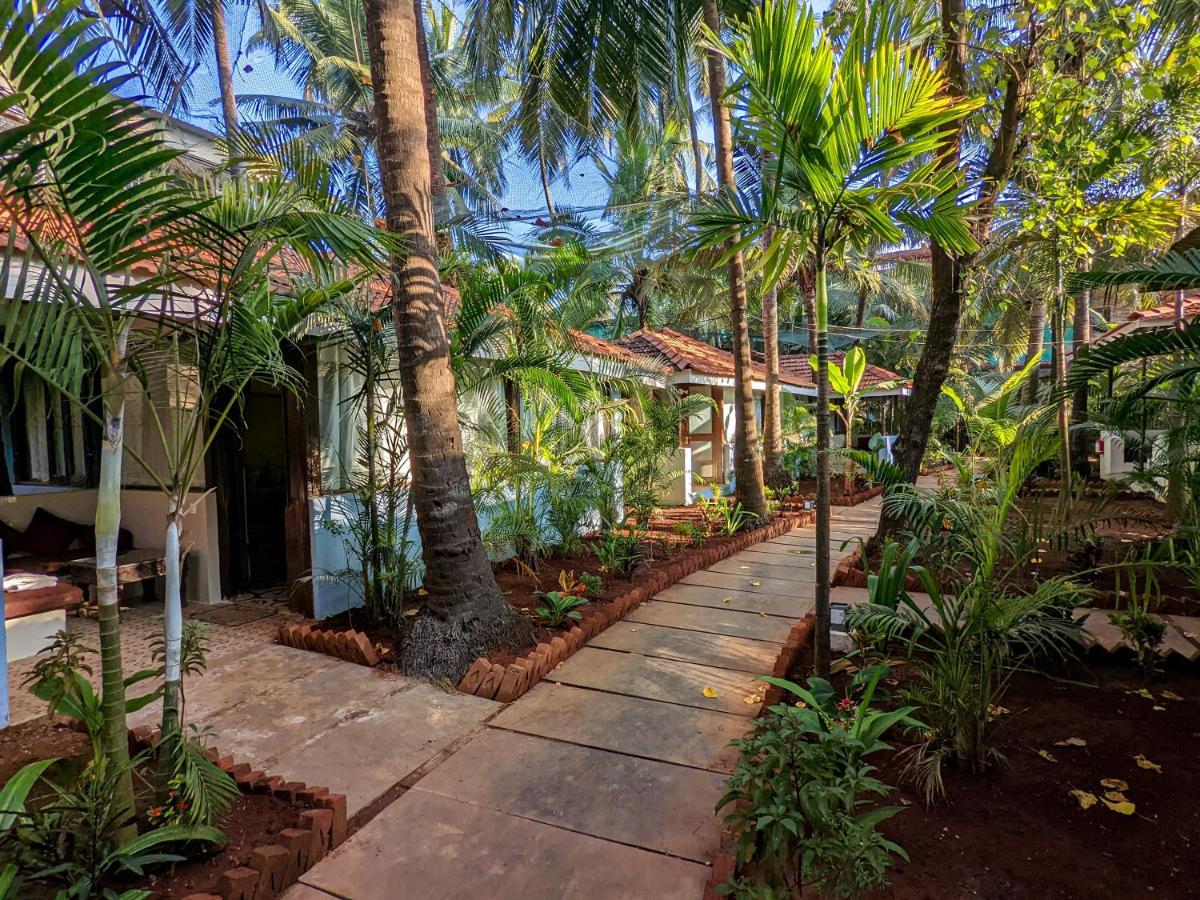 Hotel De Soul Sante Morjim Goa Exterior foto