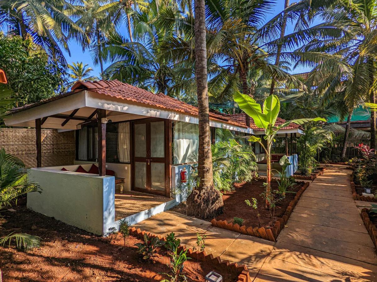 Hotel De Soul Sante Morjim Goa Exterior foto