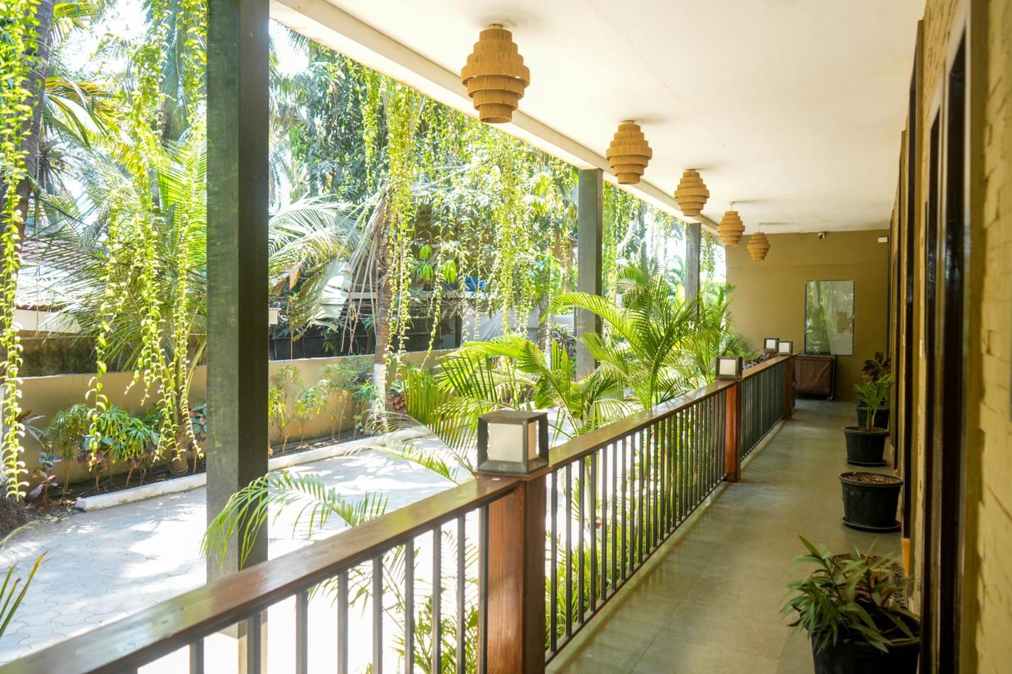 Hotel De Soul Sante Morjim Goa Exterior foto