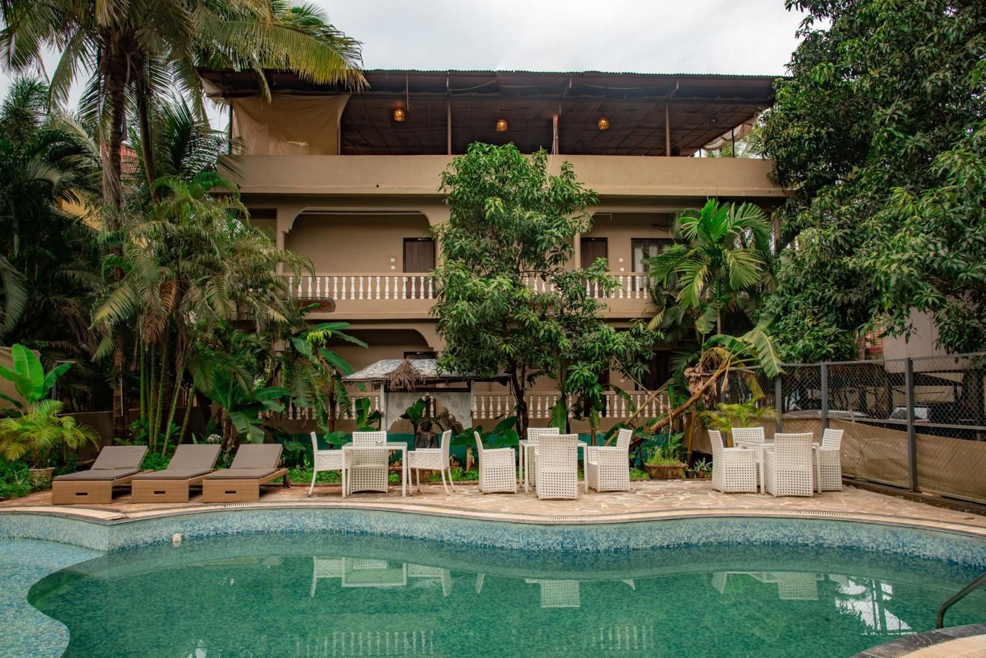 Hotel De Soul Sante Morjim Goa Exterior foto