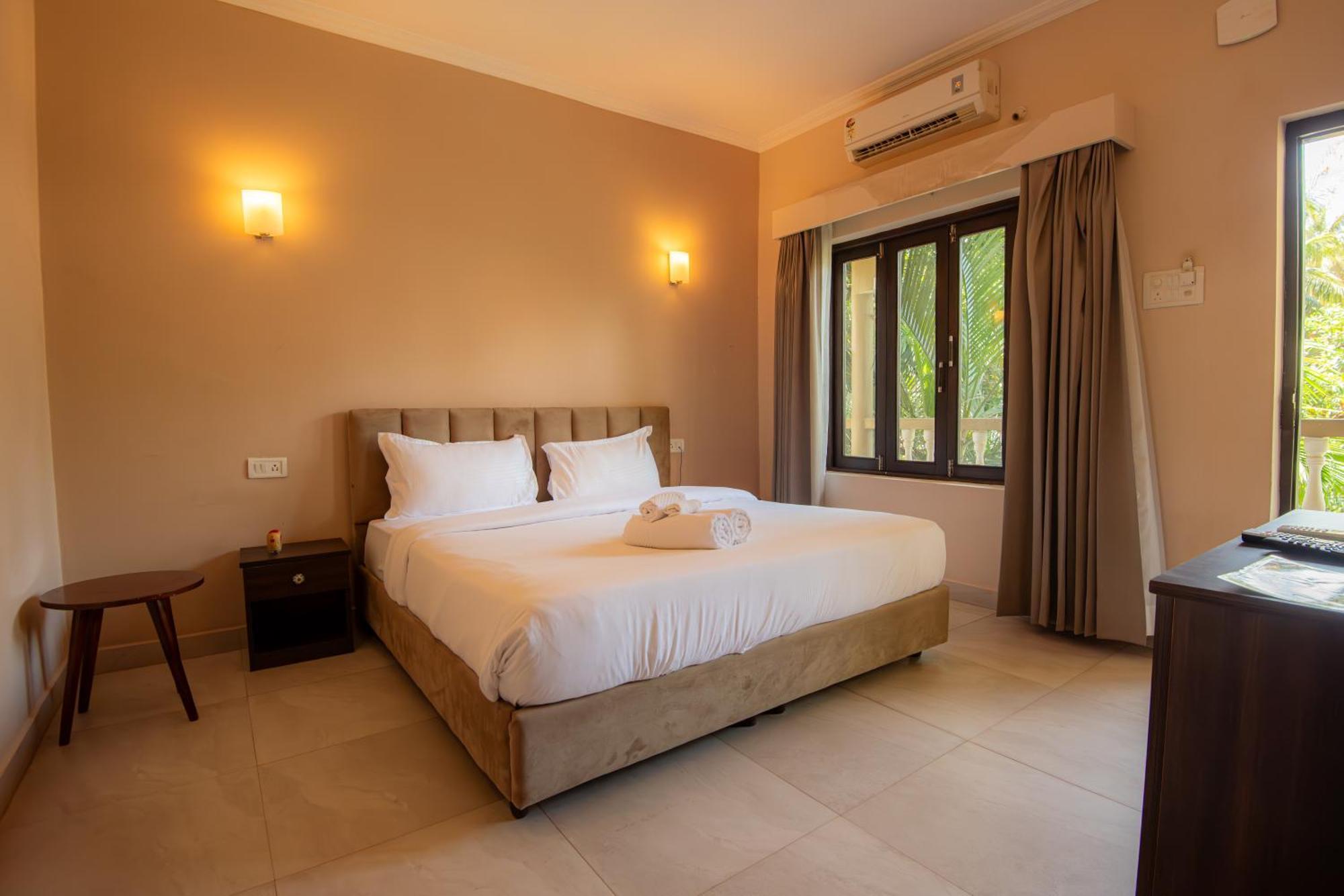Hotel De Soul Sante Morjim Goa Exterior foto