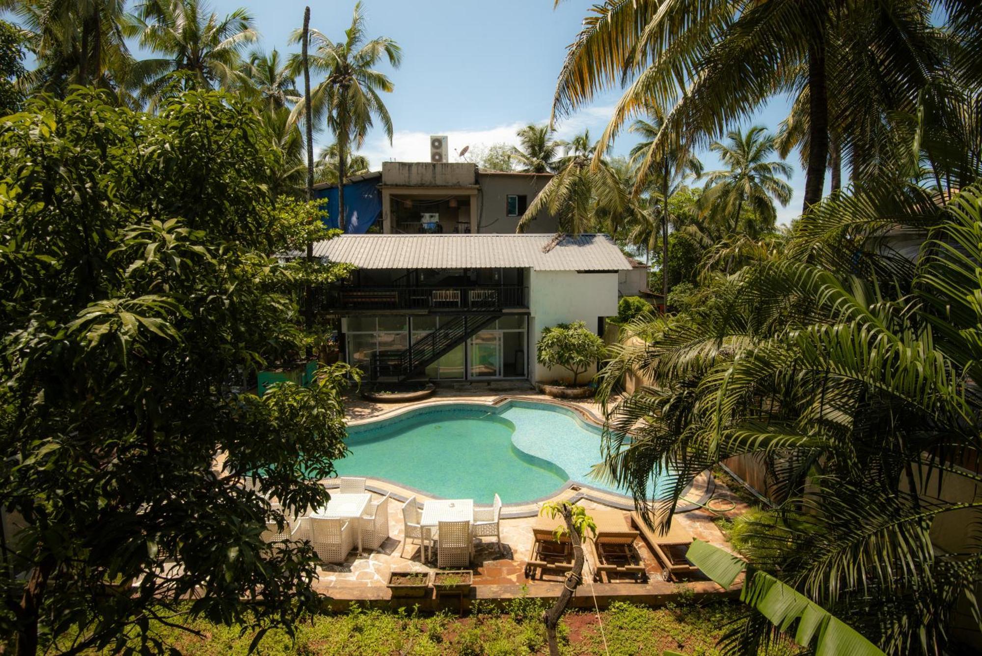 Hotel De Soul Sante Morjim Goa Exterior foto